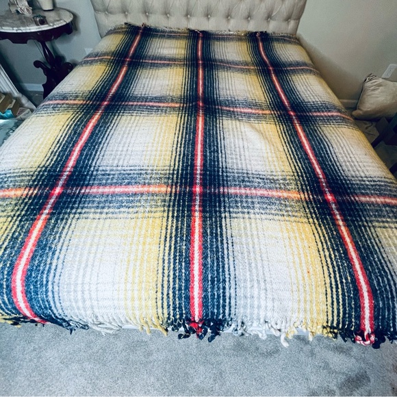 Vintage blue & yellow plaid Camp blanket heavy duty vintage 87x76 - Picture 2 of 12